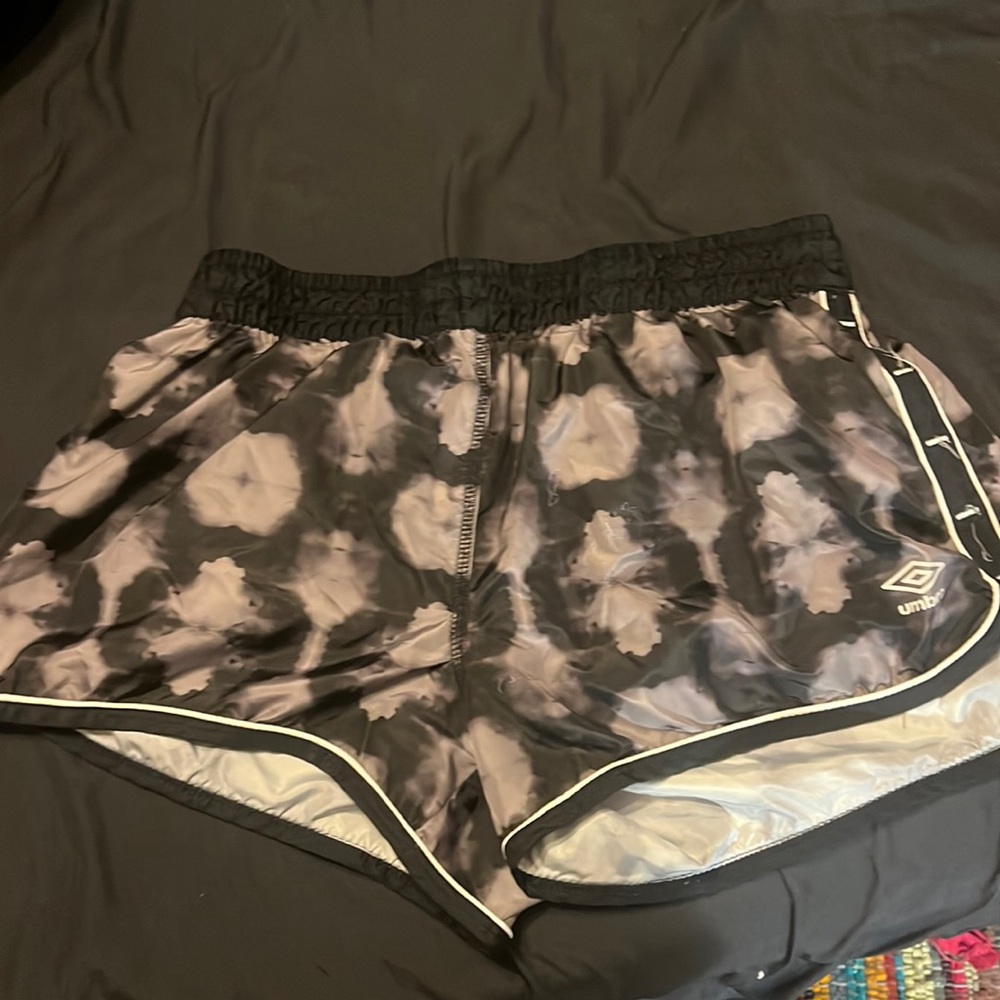 umbro running shorts women’s med